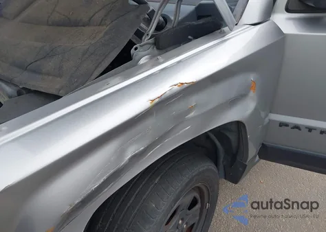 2014 Jeep Patriot Sport z USA, uszkodzony, nr VIN 1C4NJPBB8ED856527